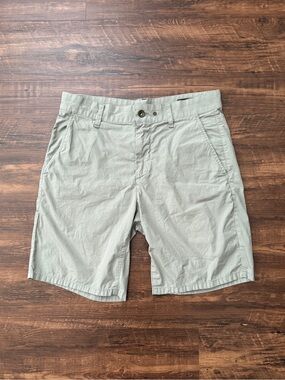 rag & bone Green Casual Flat Front Cotton Blend Green Chino Shorts 9”